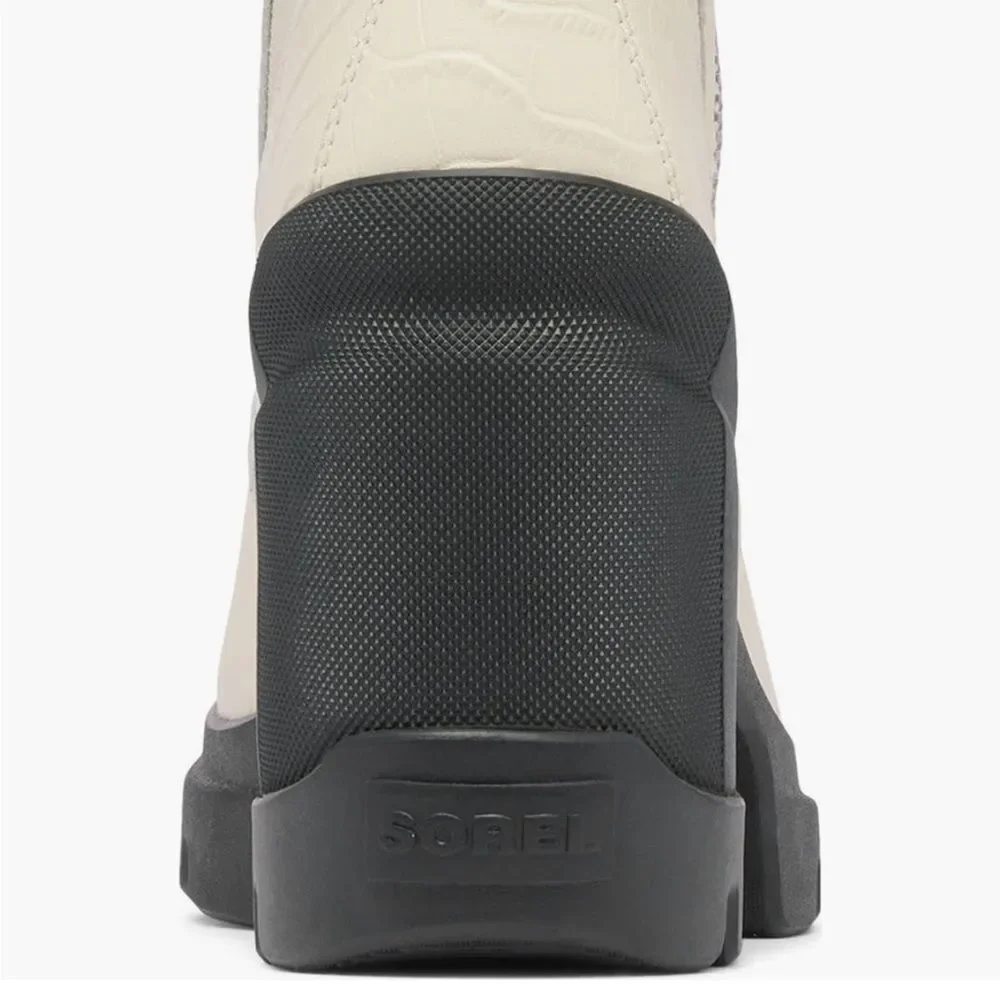 NIB Sorel Caribou X Heel Chelsea Boot Chalk White Waterproof Platform $180
